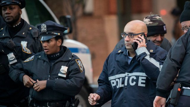 Suspect Arrested In Connection To Pipe Bombs Sent To Prominent Democrats